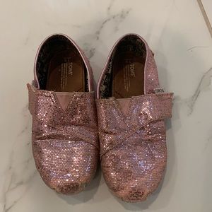 Girls size 9T used pink glitter Toms